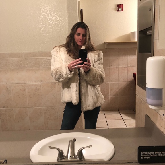 Meet your Posher, Katy - Picture 1 of 1